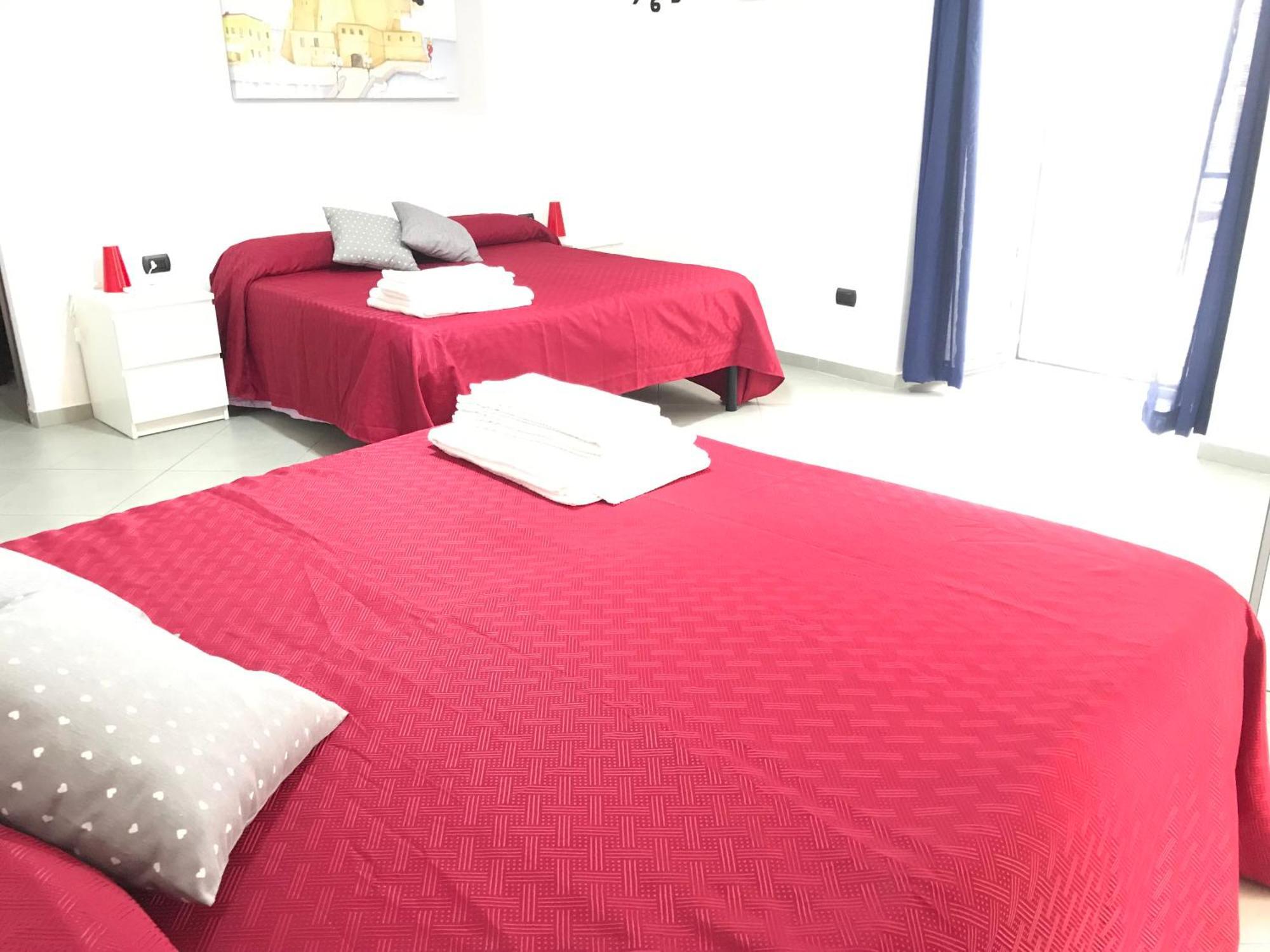 Dilemma Bed & Breakfast เนเปิลส์ ภายนอก รูปภาพ